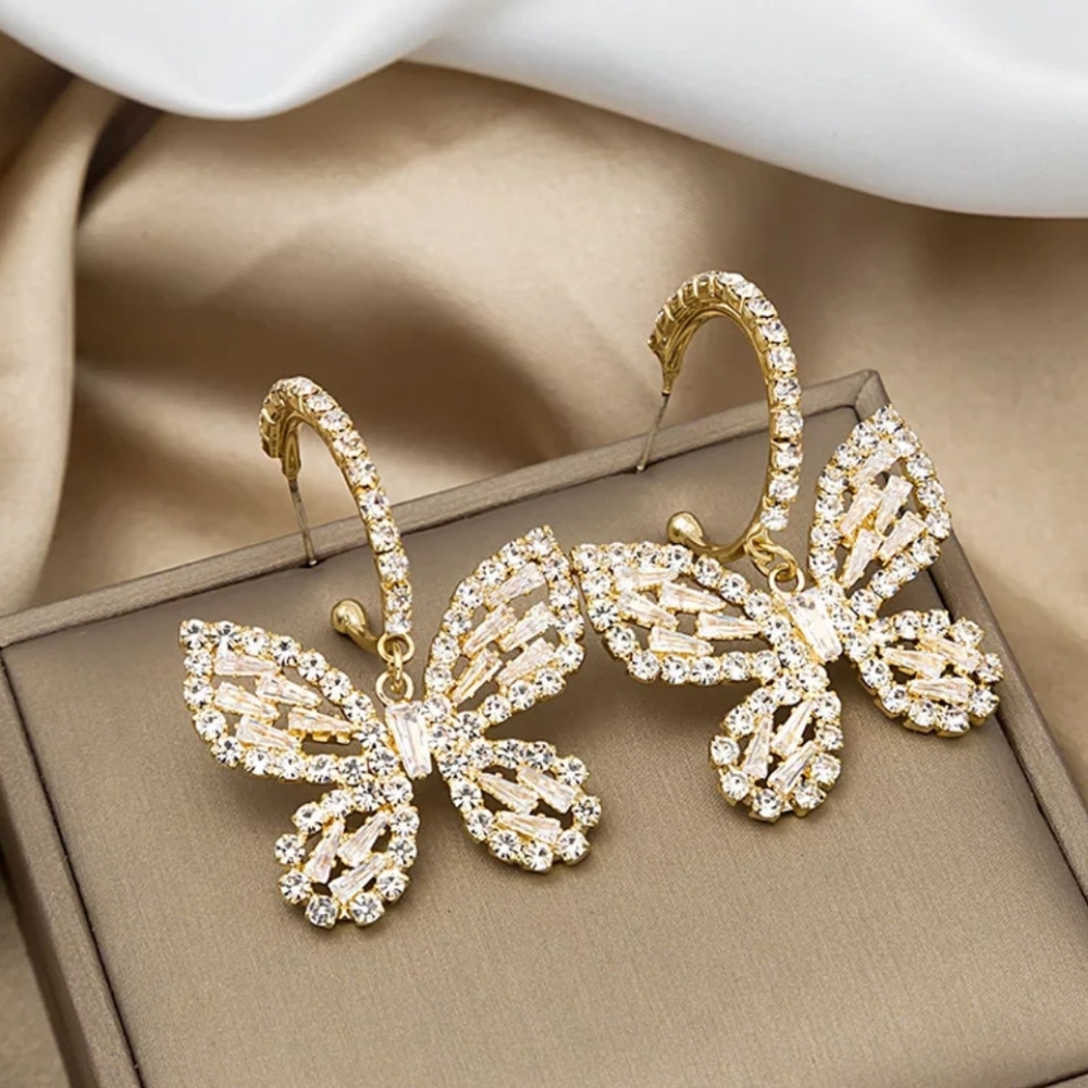 ๐18k Sparkling Zircon Butterfly Hoops - Picture 4 of 6